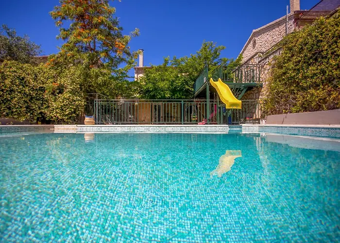 Villa Yiarios