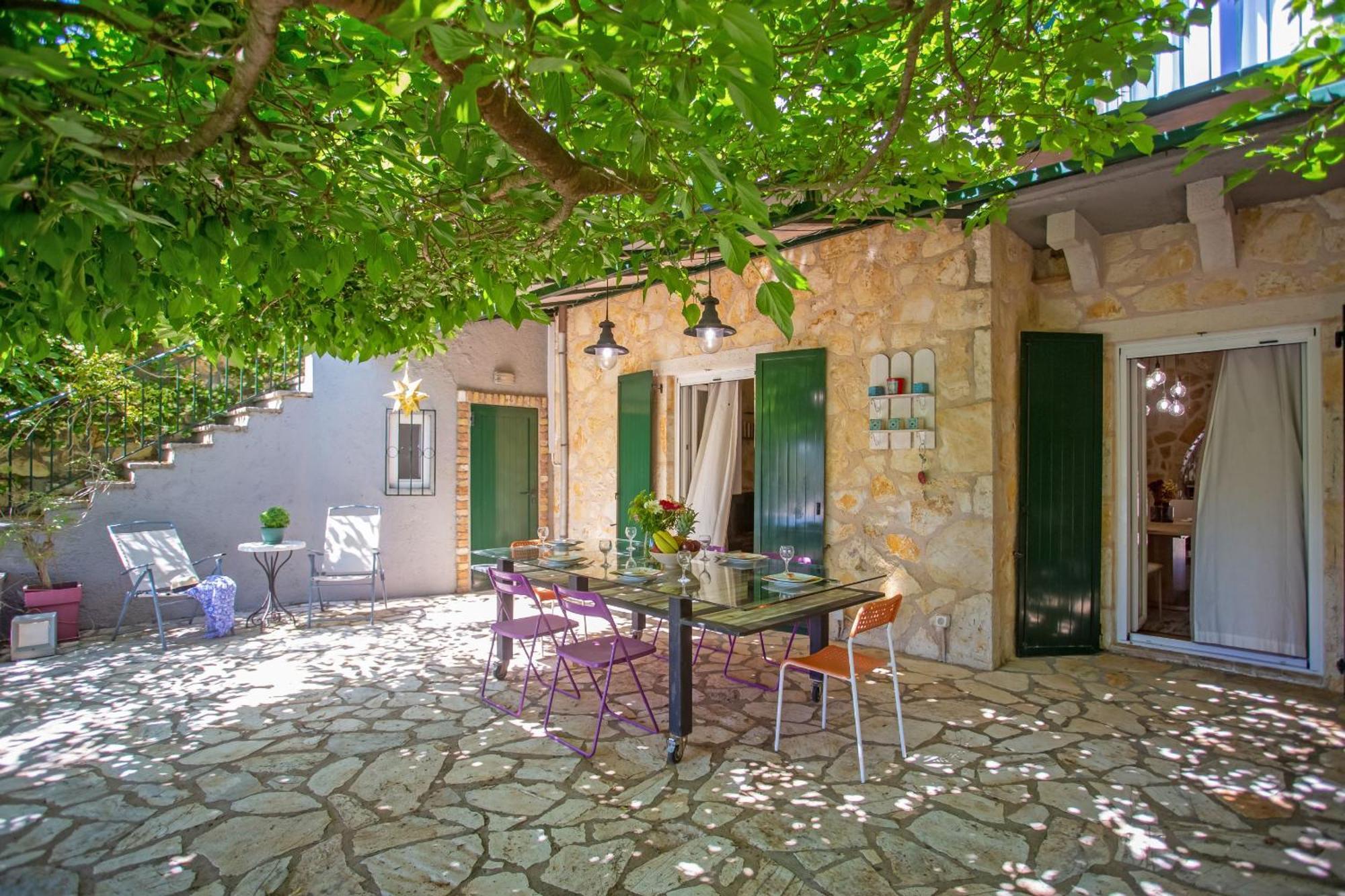 Yiarios Villa
