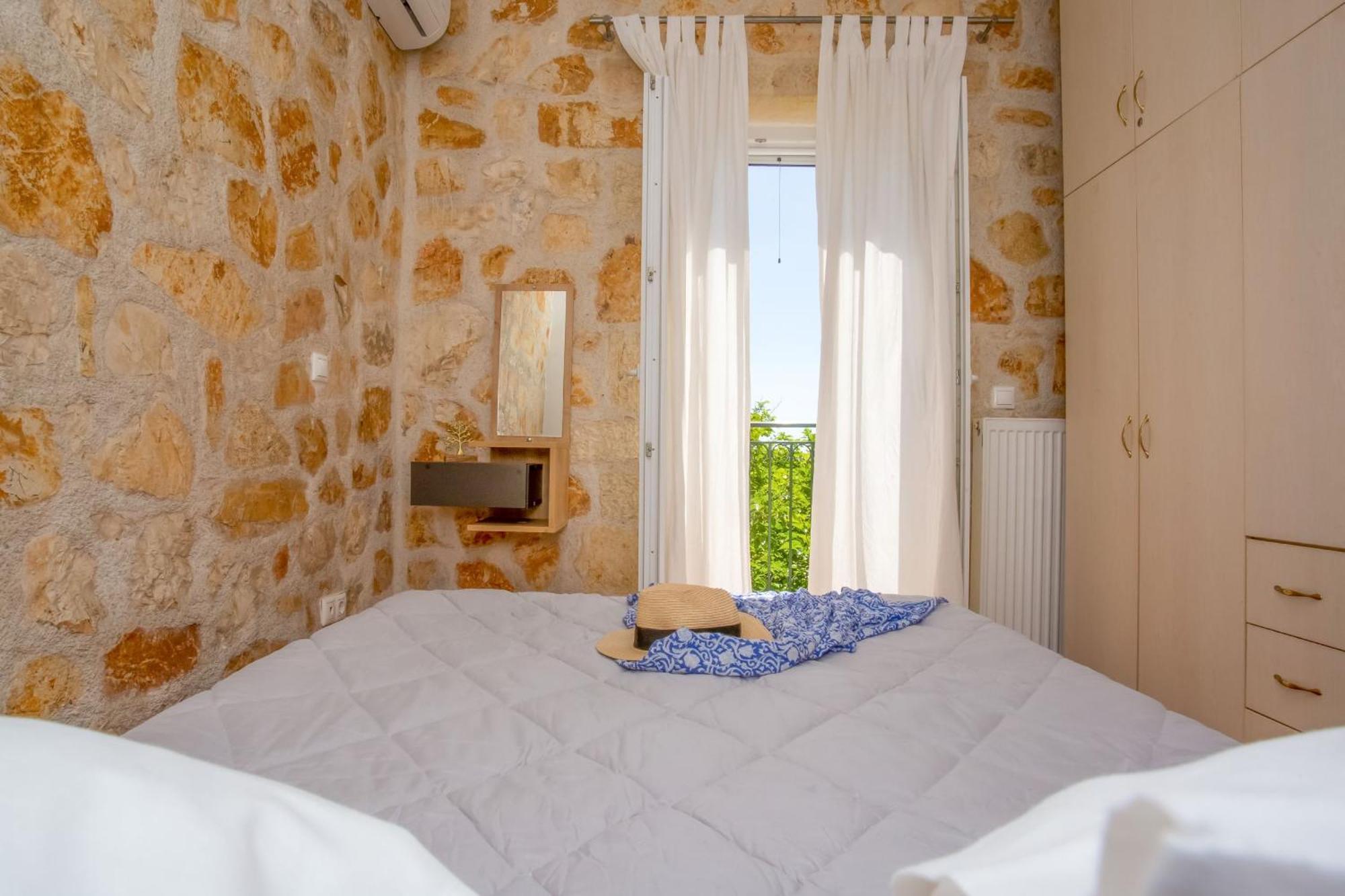 Villa Yiarios Poulades