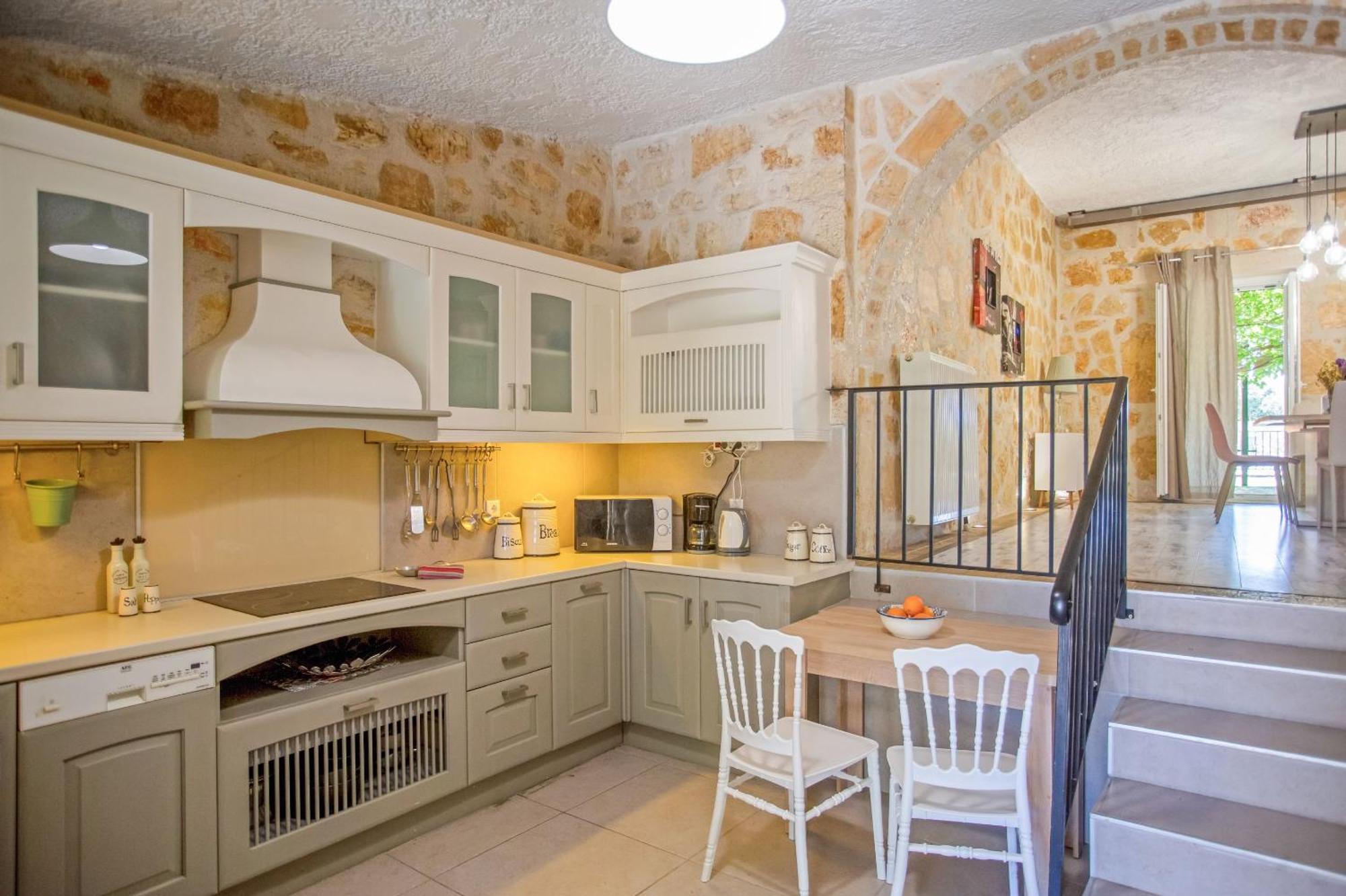 Yiarios Villa