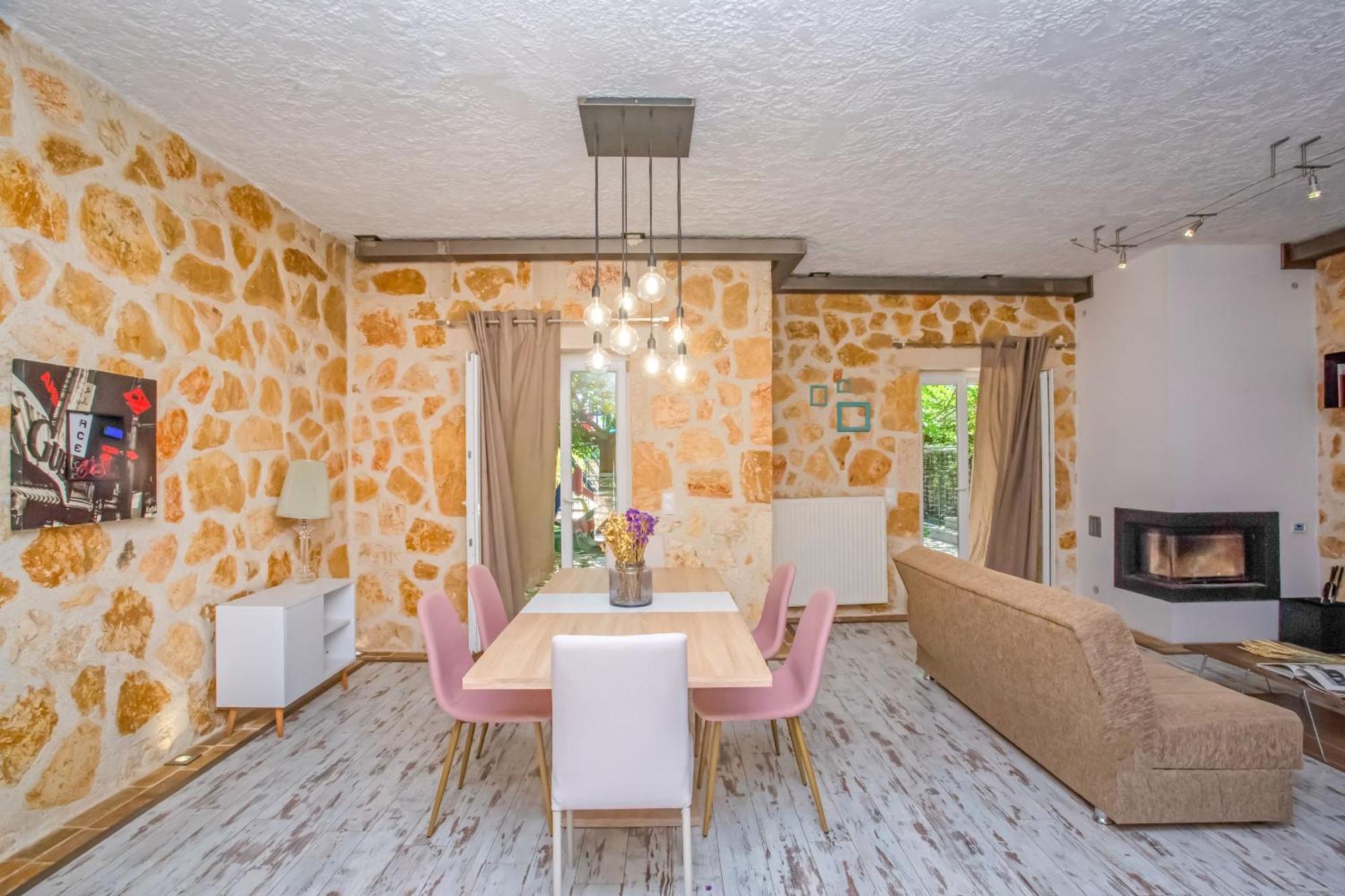 Villa Yiarios *